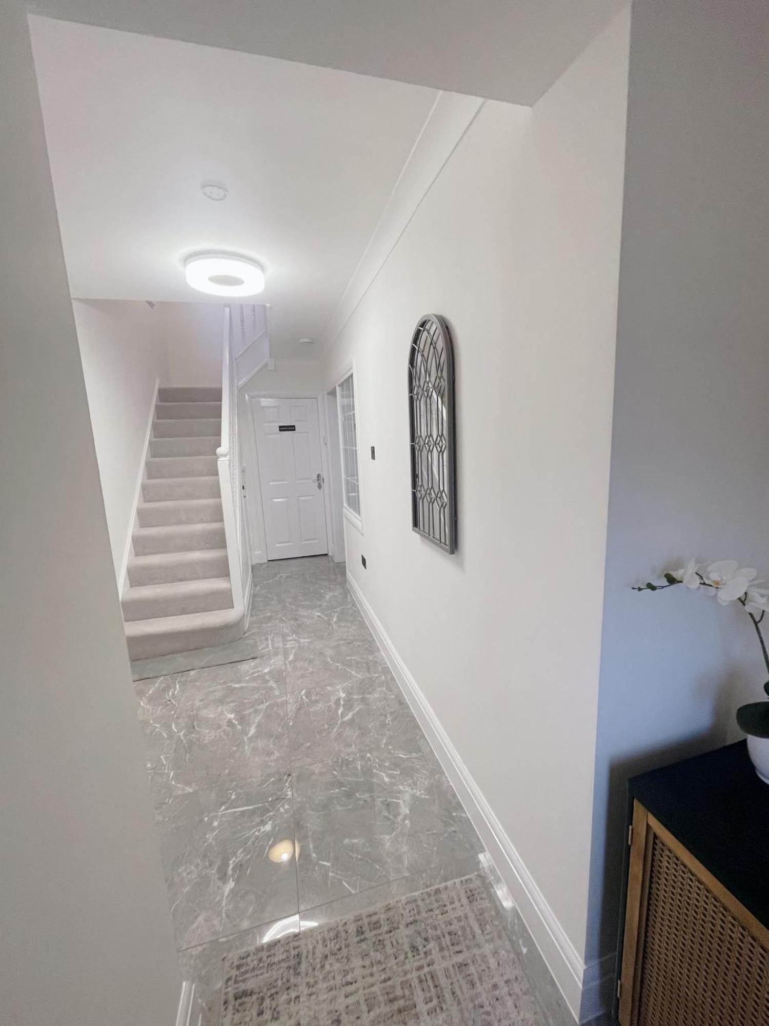 Home Near London Heathrow, Slough,Windsor,Legoland Colnbrook Ngoại thất bức ảnh